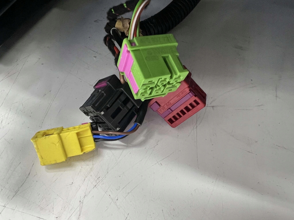 фото №9, Audi a4 b9 sedan s-line 2023 сиденья комплект заднее сиденье обшивки подогрев