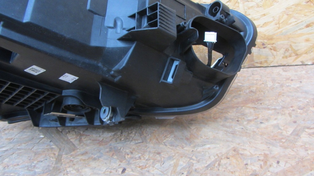 фото №13, Передня ліва лампа bmw x1 f48 led