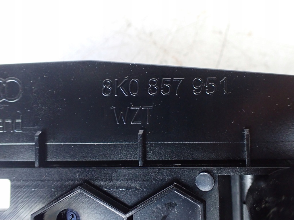 фото №9, Бардачок попільничка audi a5 8t 8k0857951