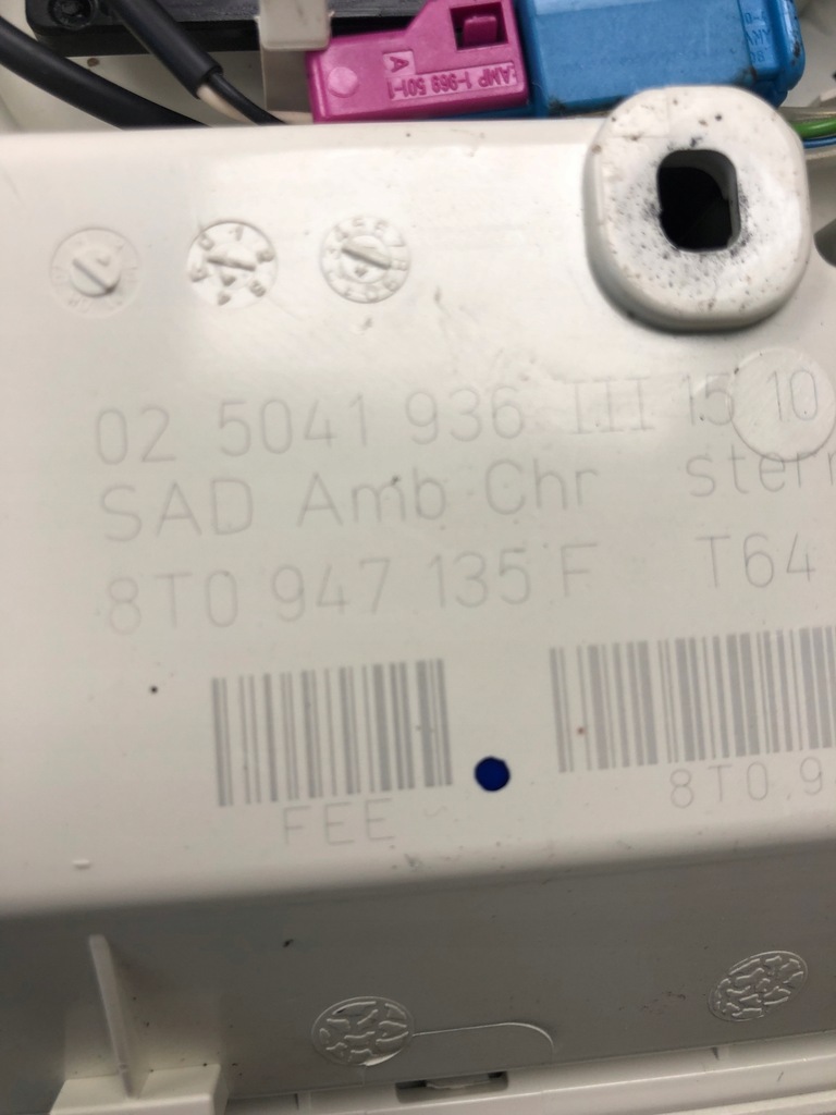 фото №5, Лампа потолочный audi a4 b8 a5 8t0947135f