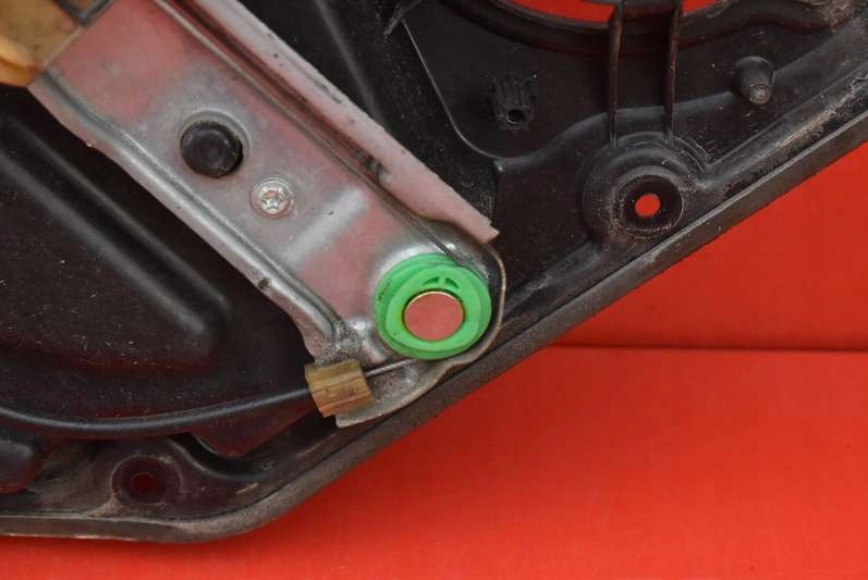 фото №11, Подъемник стекло правый задняя 30784313 volvo v60 1 i 12r