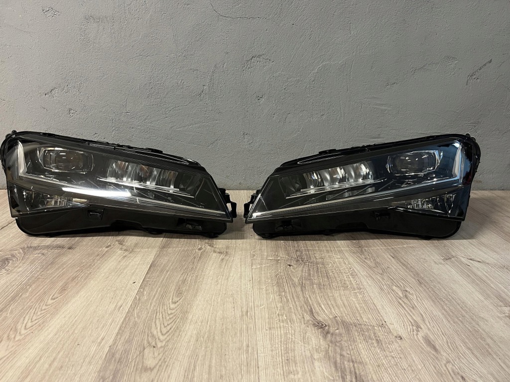 Купити Skoda superb 3 3v1 комплект лампа перед full led