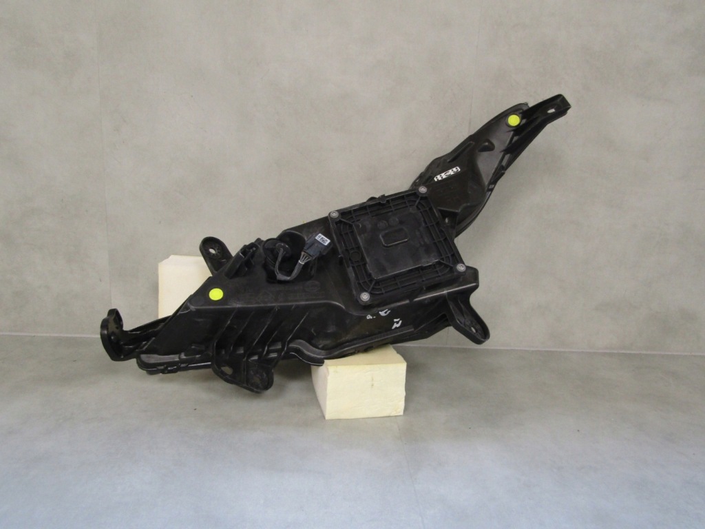 Фара перед фонарь  drl led renault megane e-tech rh 22- 266009083r Доставка