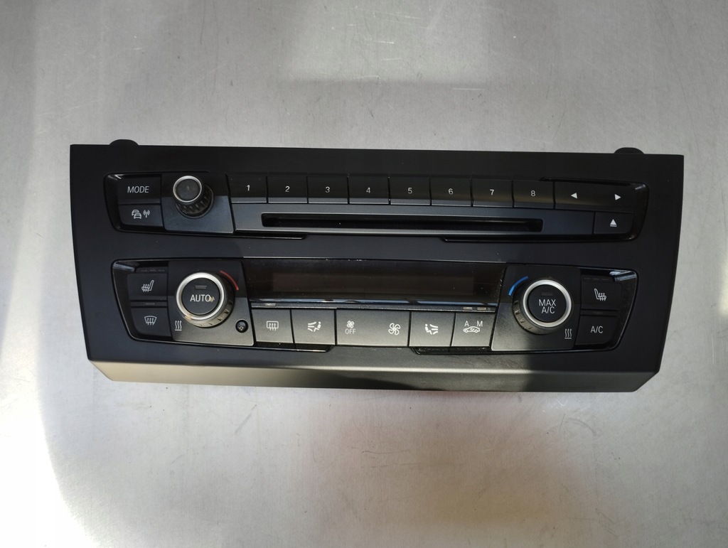 фото №1, Bmw f20 f21 панель обдув кондиционера радио кондиционер