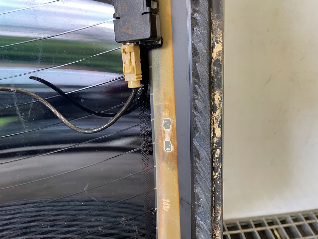 фото №13, Стекло задняя vw passat cc + усилители 43r-000046 3c8035552 lift 12r.