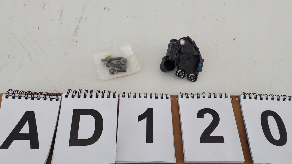 Mercedes регулятор напряжения генератора новая Оригинал