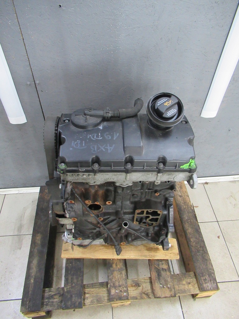 фото №1, Двигатель блок двигателя vw transporter t5 multivan 1.9 tdi 105 km axb axc 105km