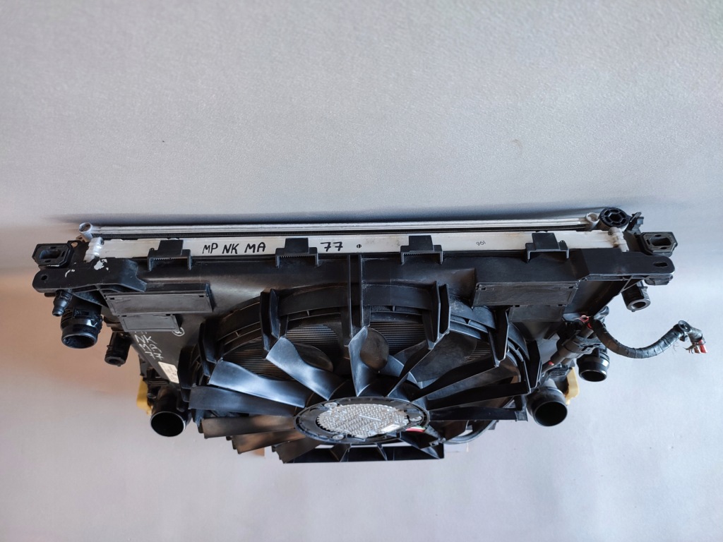 Bmw 5 g30 g31 ремінь радіатор води кондиціонер інтеркулер комплект вентилятор Київ