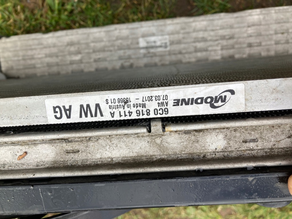 Радиатор woda кондиционер кулер vw polo gti audi a1 6r0121253h комплект оригинал  eur Киев