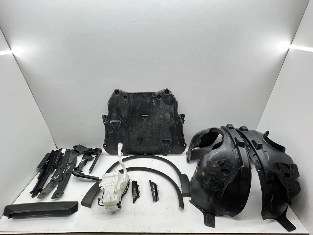 фото №14, Volvo xc40 1.5 t3 перед kompletny капот бампер pas 019-15