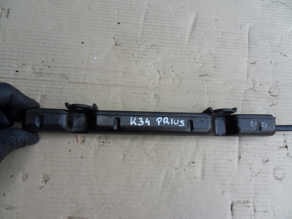 фото №4, Молдинг впрыскная prius 1.5 16v