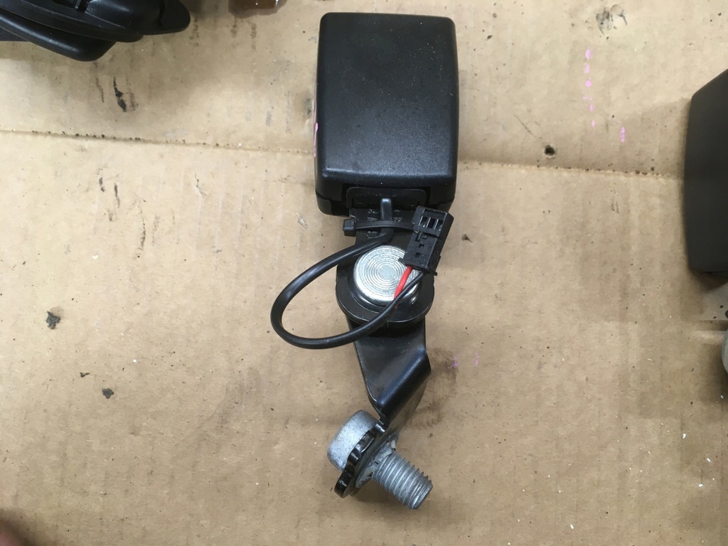 фото №3, Вставка замок pas правий лівий задня mini cooper f56