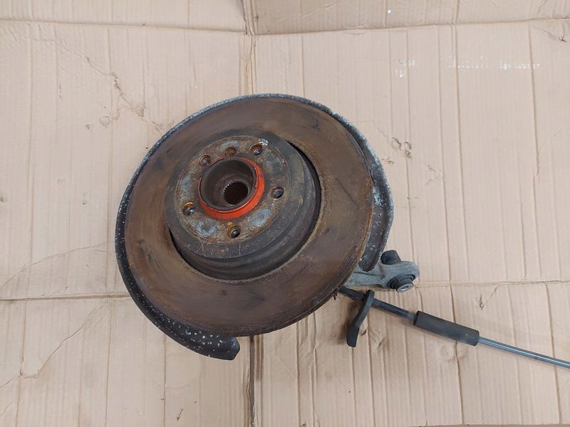 фото №1, Bmw 7 e65 4.4 v8 b поворотный кулак правый задняя