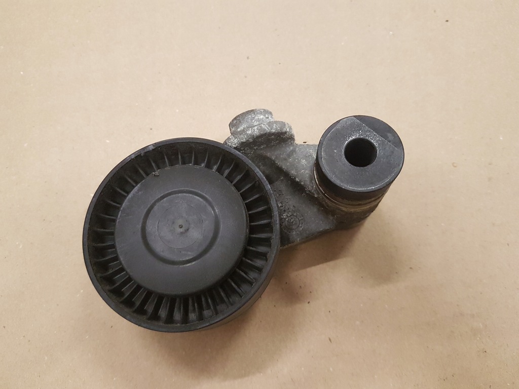 фото №1, Audi rs6 4.0 tfsi ролик натягувач 079903133bg