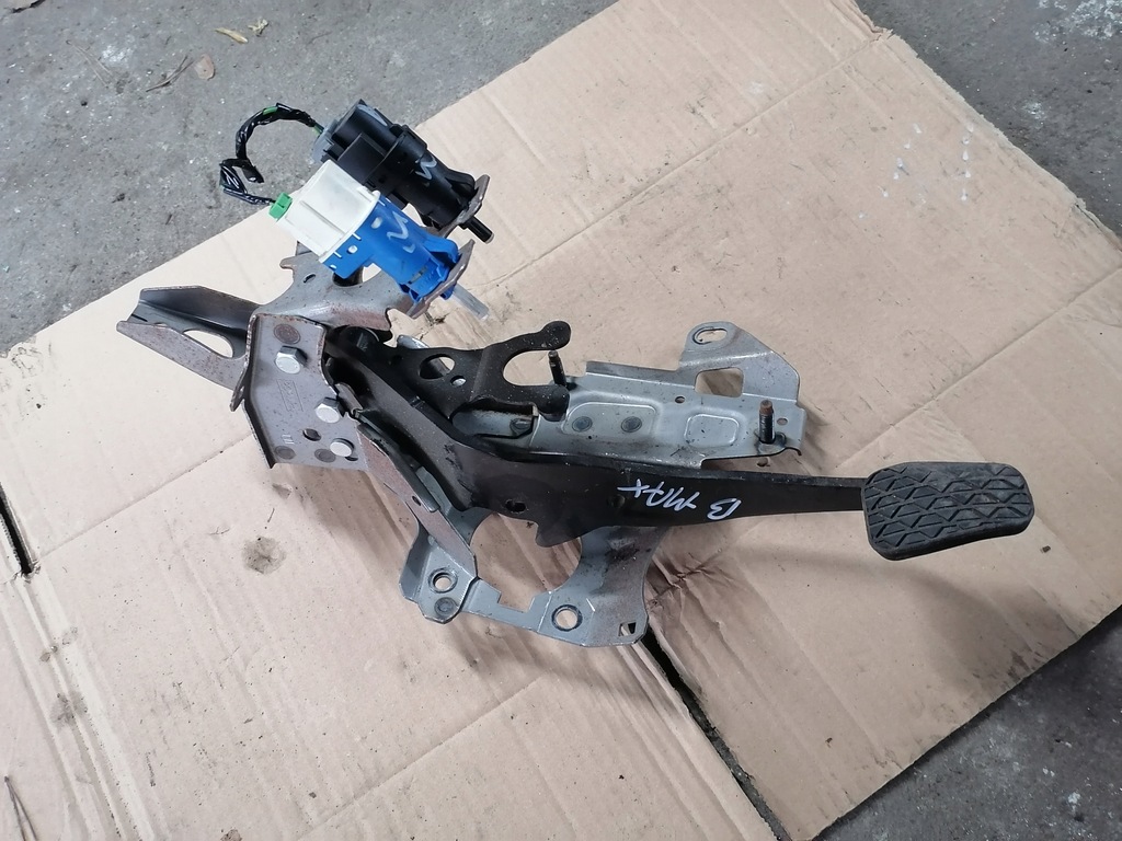 фото №1, Педаль тормоза ford b-max europa