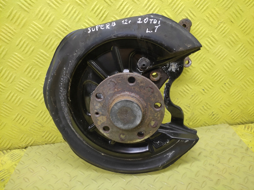 фото №1, Skoda superb ii kombi 2.0 tdi поворотный кулак ступица левый задняя