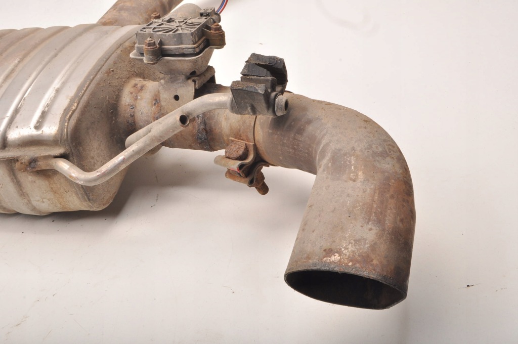 Mercedes w176 2.0 amg гаситель конечный a1764900201 Недорого