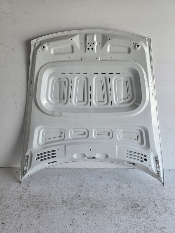 фото №7, Porsche taycan капот