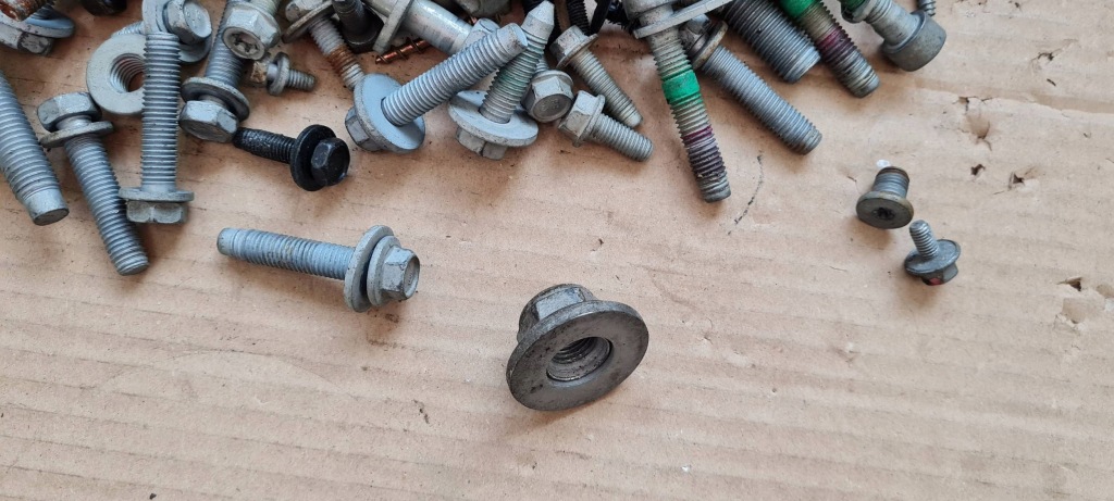 Jeep grand cherokee wl 2022 болты винтики оборудование двигателя 3.6 pacifica Недорого