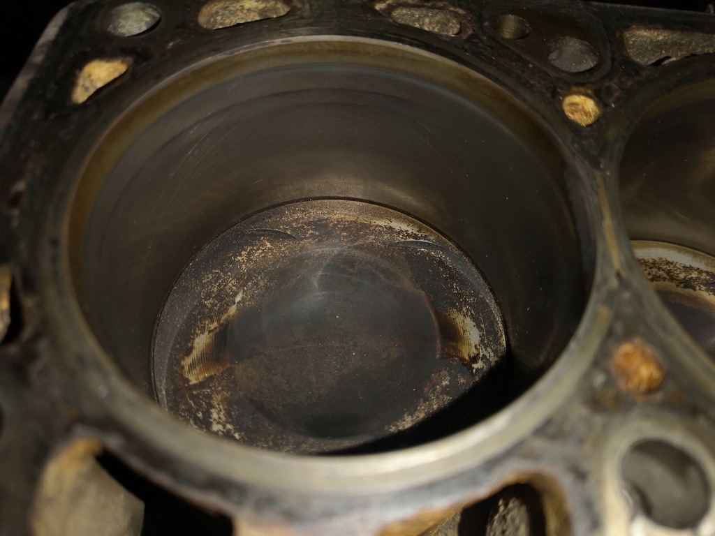 фото №10, Audi a6 c6 a4 b7 2.0 tfsi двигатель блок поршни wał шатун bpj