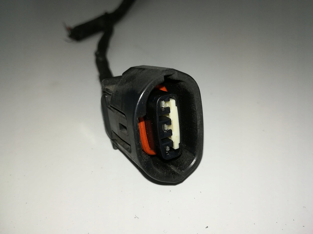 фото №1, Kia rio iii штекер колодка генератора 1,2 g4la 2011-