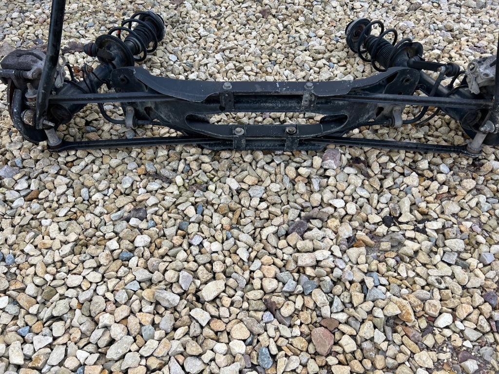 фото №3, Alfa romeo 147 156 подвеска задняя подрамник комплект