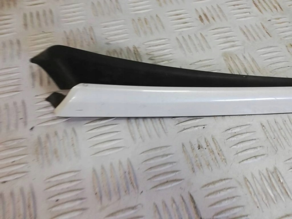 фото №5, Молдинг стекло лобовое левая peugeot 3008 i lift kwed 9682757980