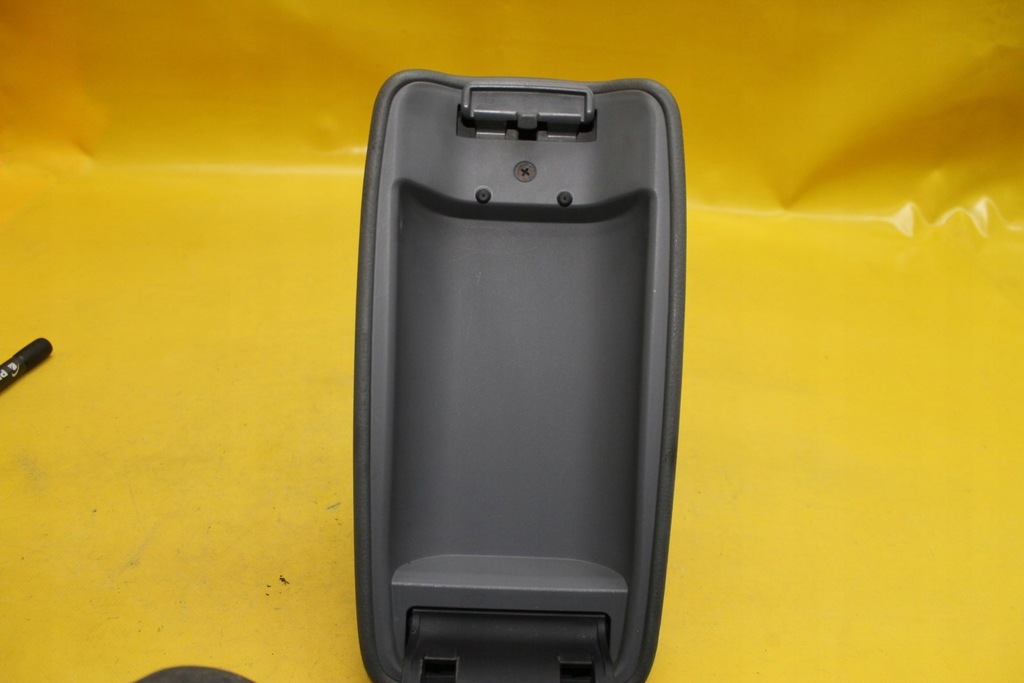 фото №9, Подлокотник бардачок mazda 6 vi