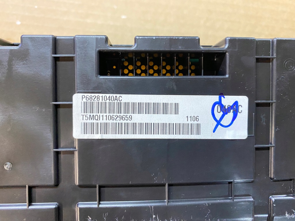 фото №9, Лічильник прилади dodge challenger srt 6.4