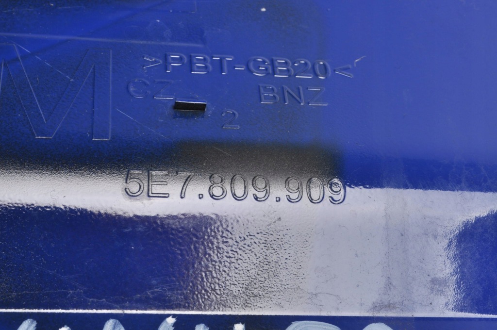 Skoda octavia iv кришка заливної пального 5e7809909 Київ