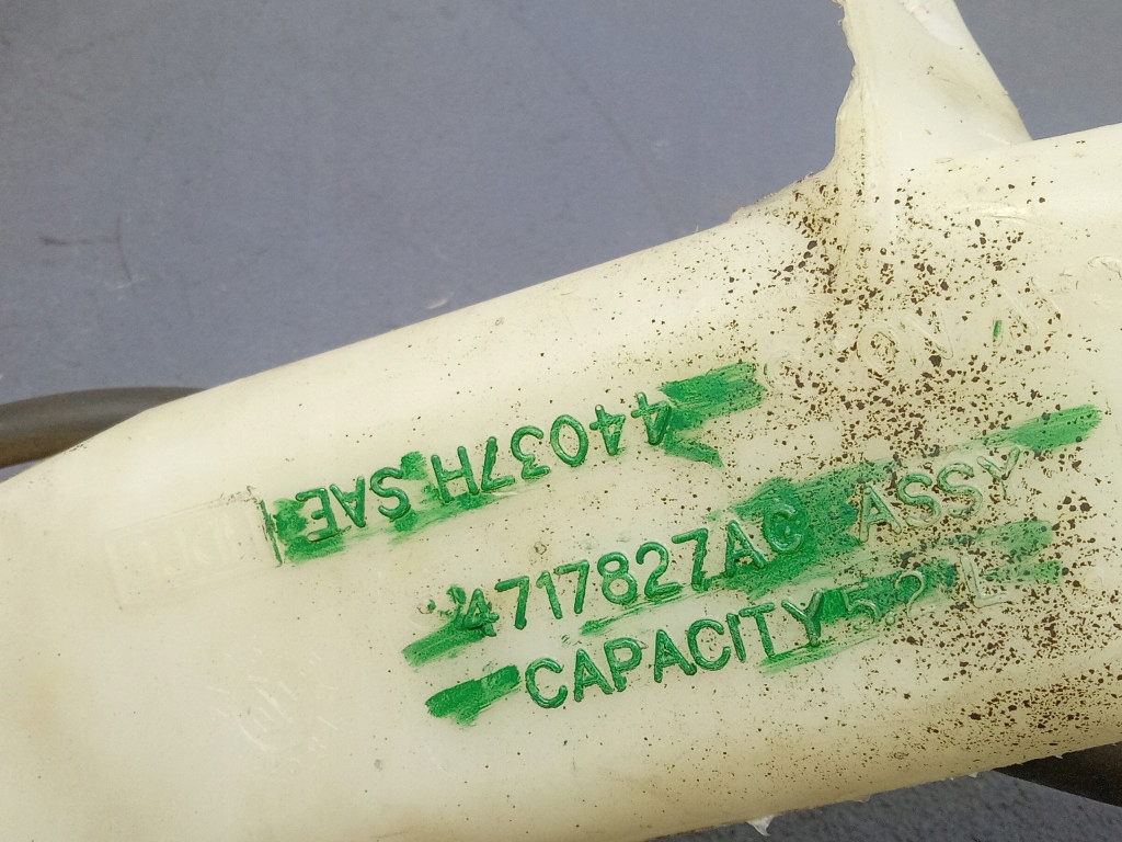 фото №7, Chrysler voyager iv бачок распылителя жидкость 4717827ac