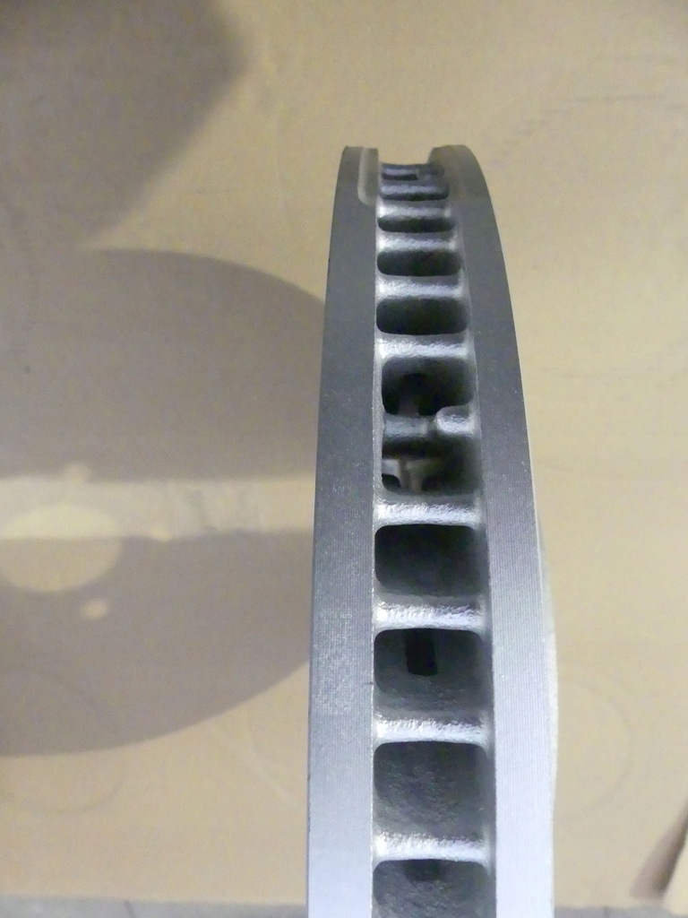 фото №7, Bmw 7 g70 тормозные диски тормозные перед kpl 395x36 nowe 8840329 8840330