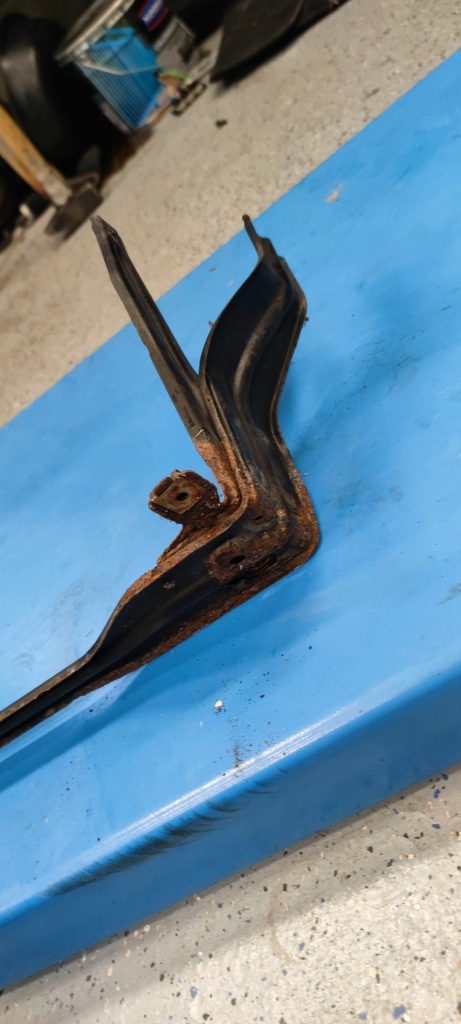 фото №4, Mercedes w221 pas нижний усилитель передний кронштейн радиатора