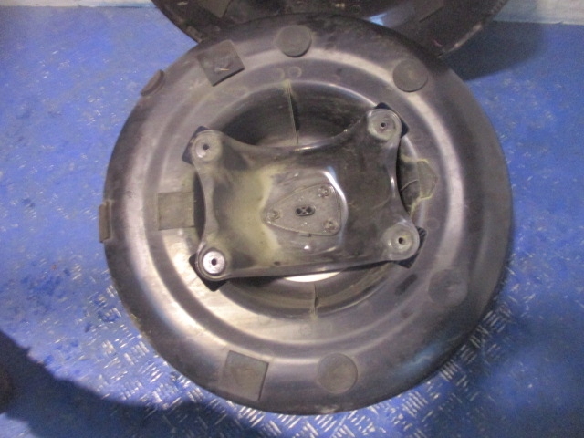 фото №4, Rav4 ii lift кронштейн кронштейн колеса запасного