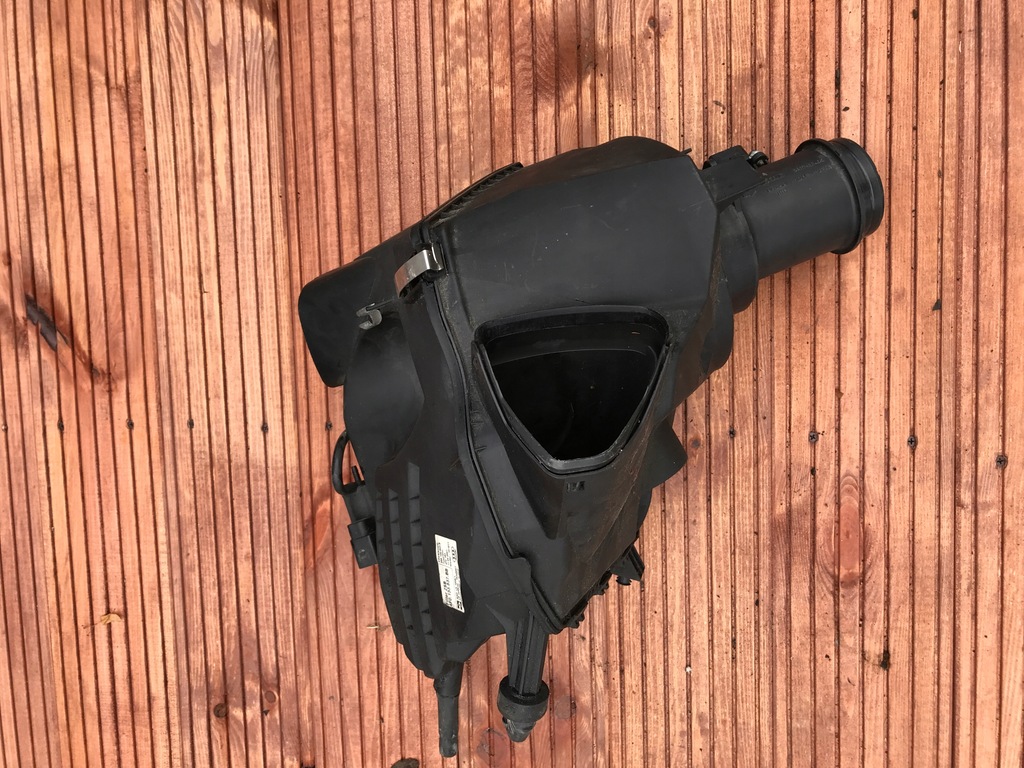 фото №1, Корпус фильтра воздуха audi a6 c6 059133843b