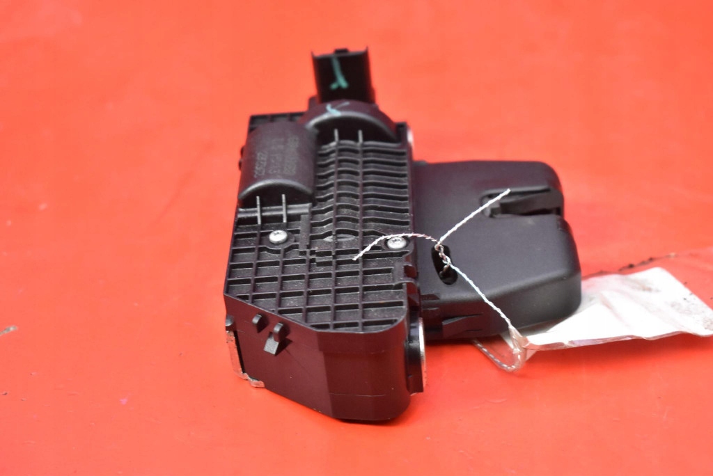 фото №6, Замок крышки задняя багажника 9151487499 peugeot 208 1 i 5d hb 12-16