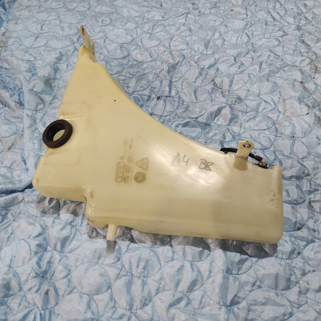 фото №1, Бак рідина омивача audi a4 b8 8t0955453c