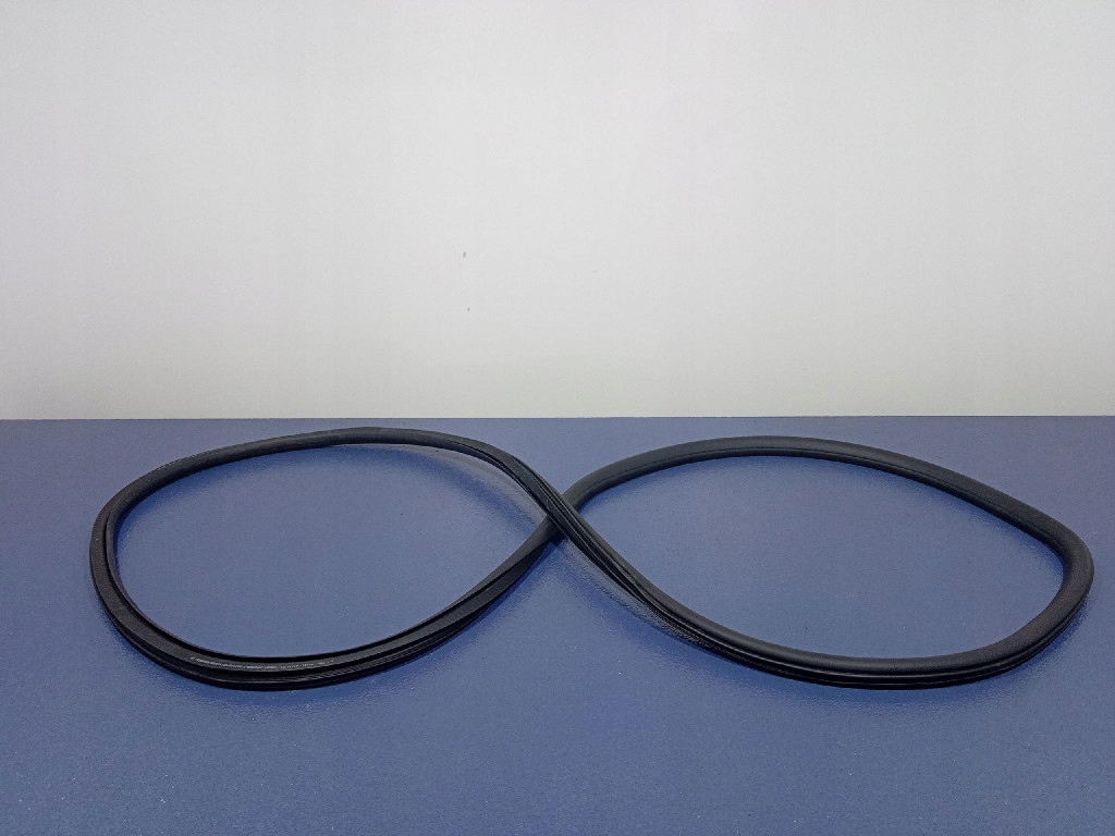 фото №1, Opel zafira c прокладка дверь задняя левая задняя 13260053