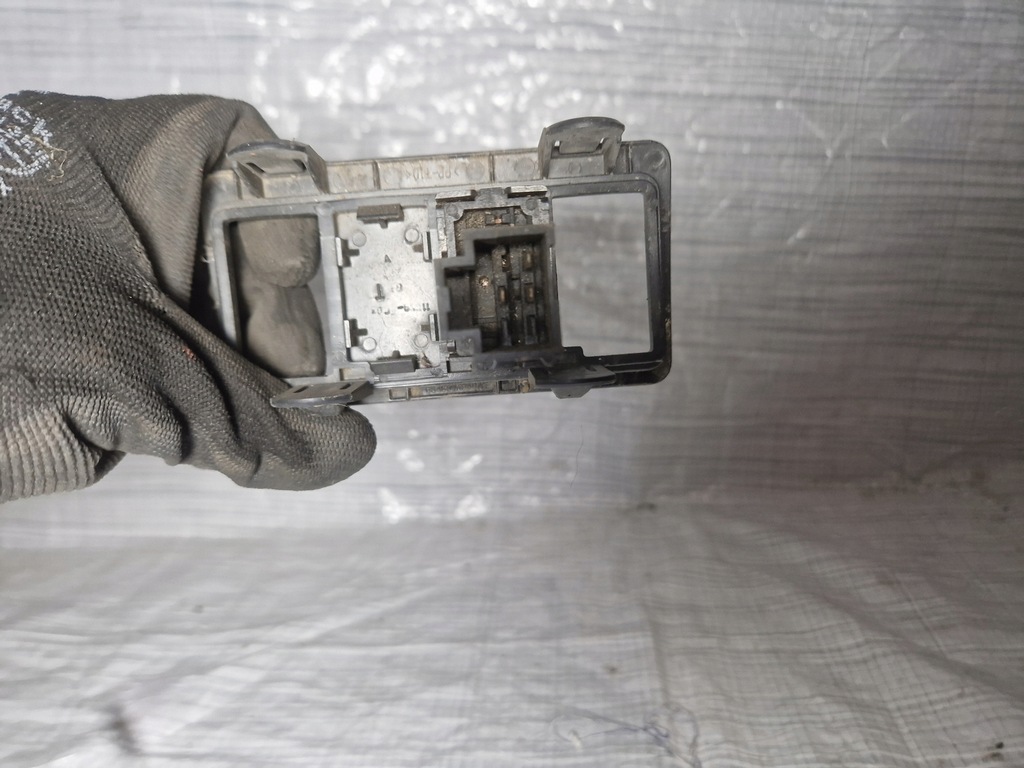 фото №7, Cabstar maxity 07- переключатель ehs adj fast slow