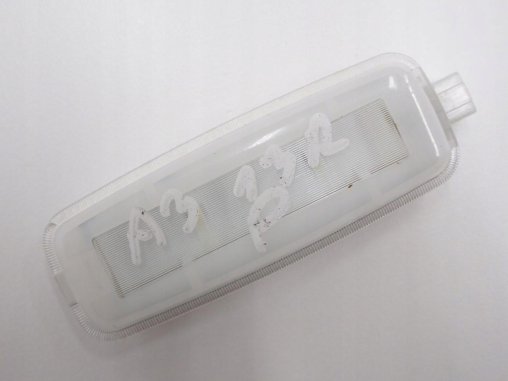 Купить Лампа салона кабины оригинал 4h0947105d audi a3 8v 13r