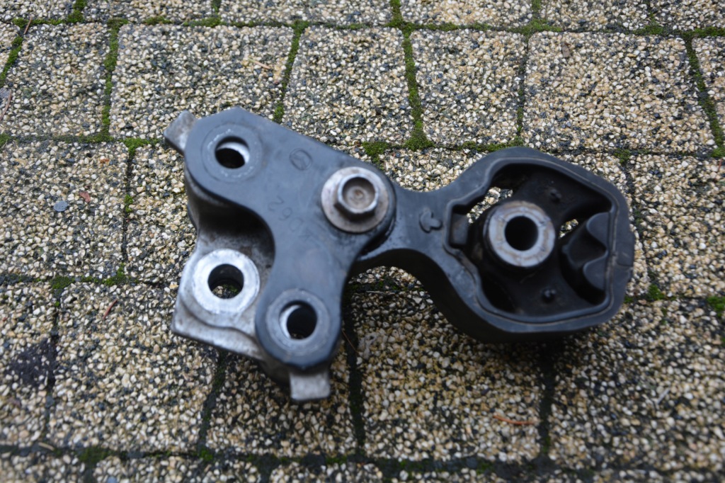 фото №1, Кронштейн подушка двигателя mazda 6 vi kd62