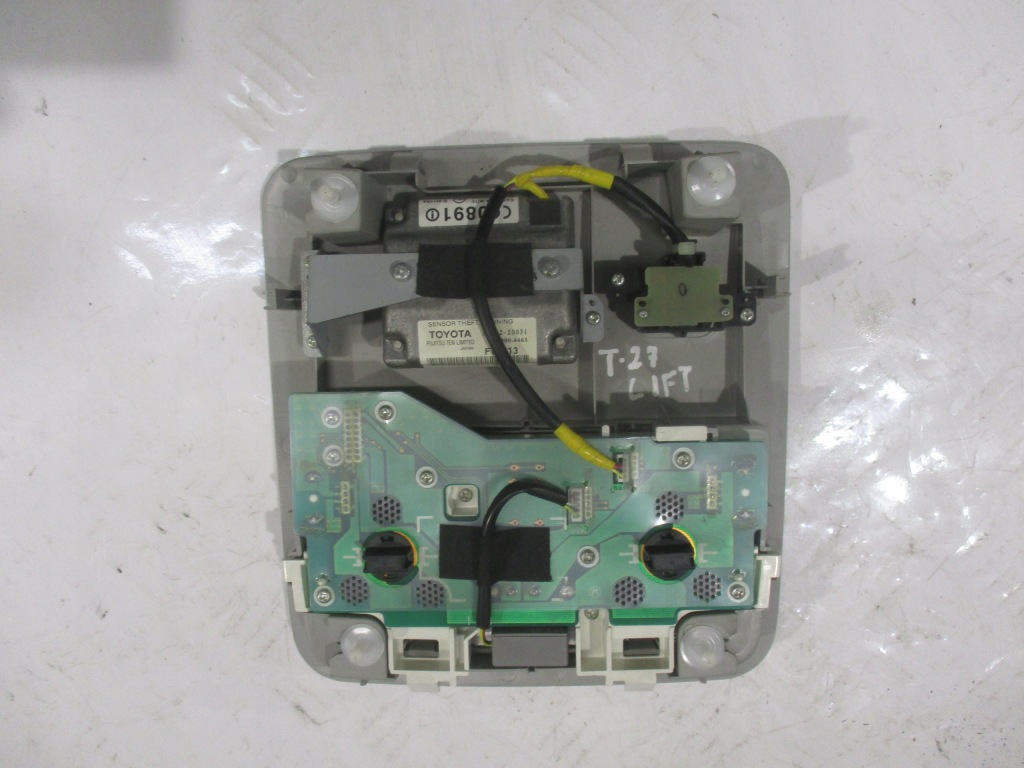 фото №4, Лампа потолочный освещение кабины toyota avensis t27 lift