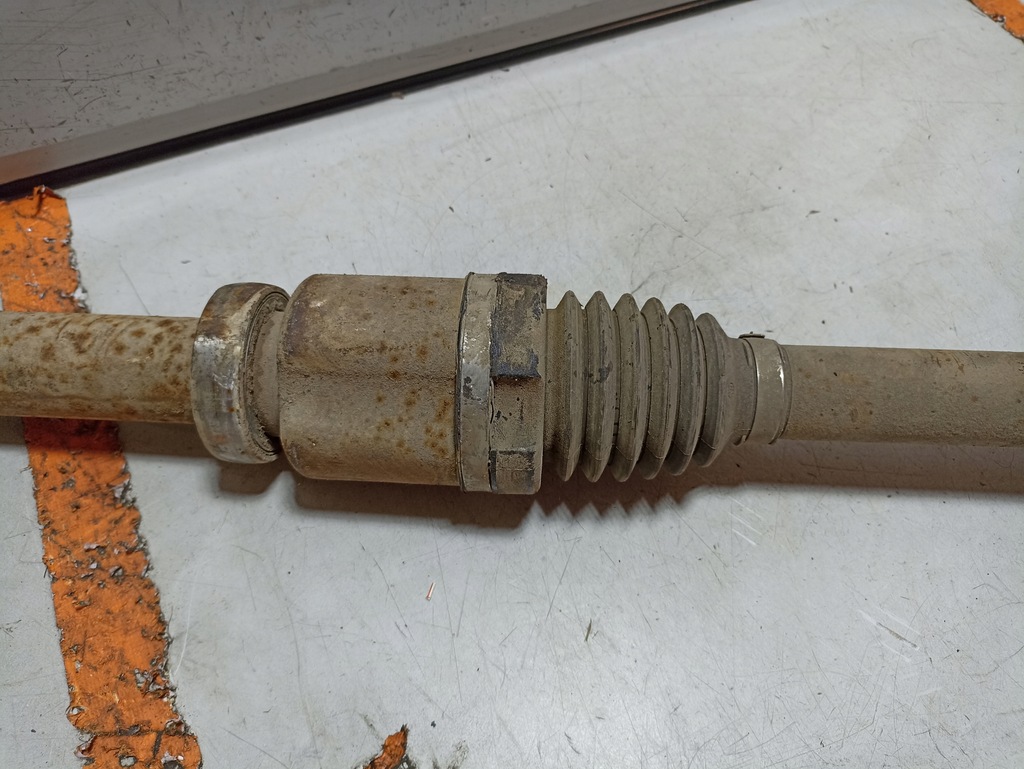 фото №4, Ford focus mk3 привідний вал права 1.5 tdci