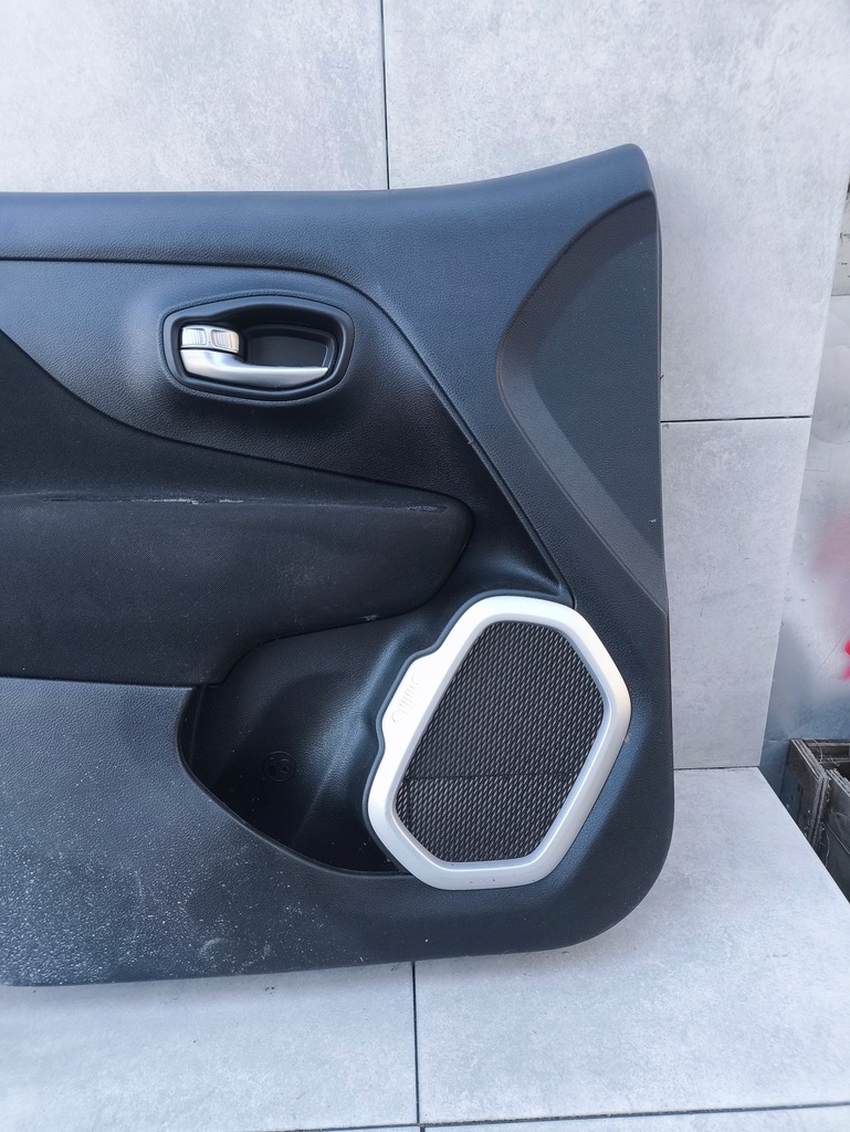 фото №2, Jeep renegade обшивка обивка дверь передних левый перед jeep renegade ?