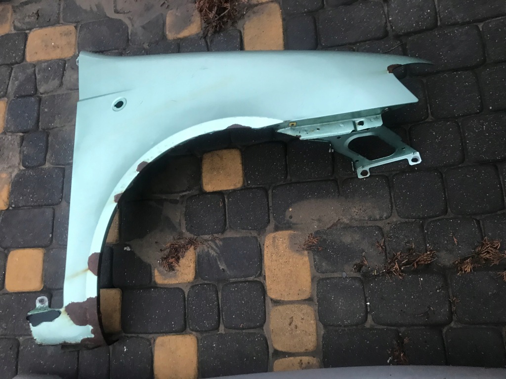 Купити Punto 2 2 крило правий зелений металік