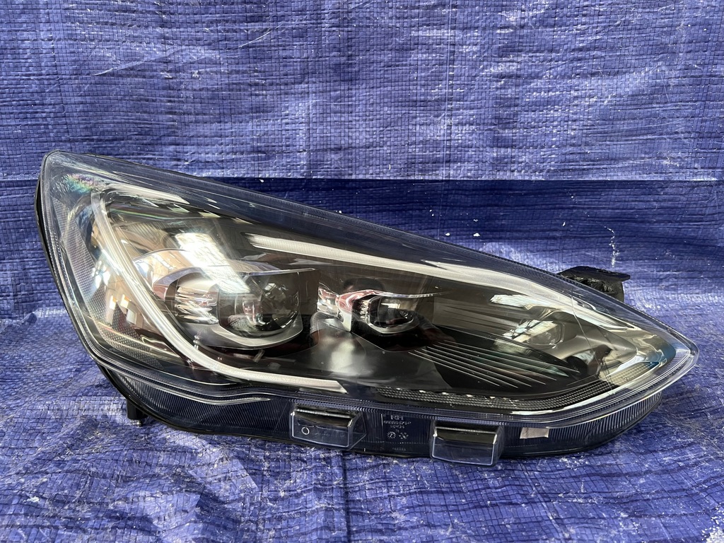 фото №1, Ford focus mk4 правая лампа full led