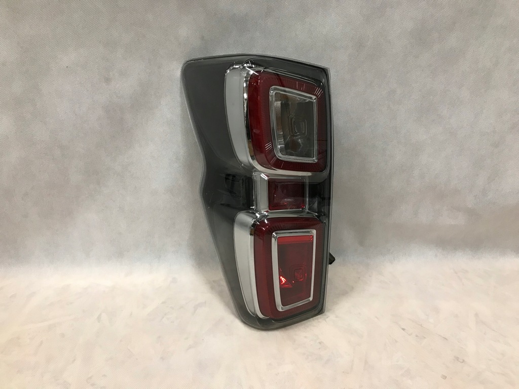 фото №1, Isuzu d-max iii 20- лампа задняя левая led europa