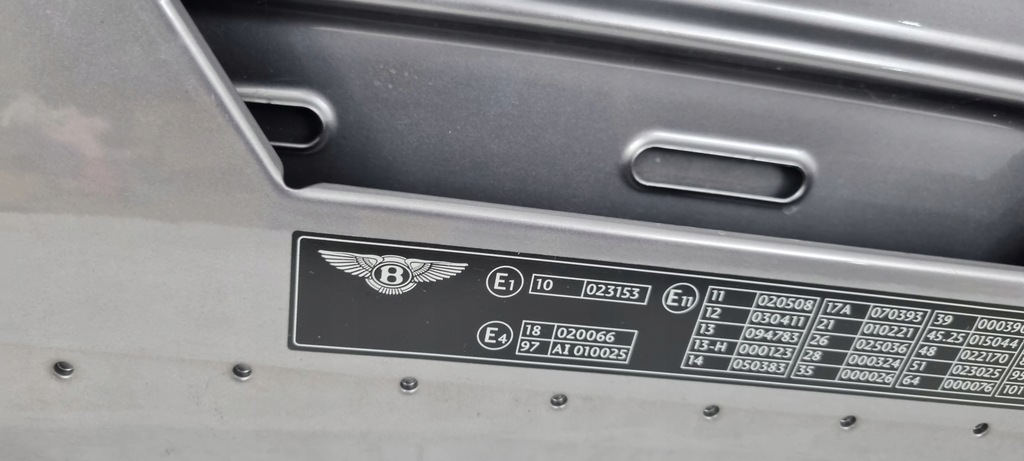 фото №10, Bentley continental gt gtc 2003- капот двигателя