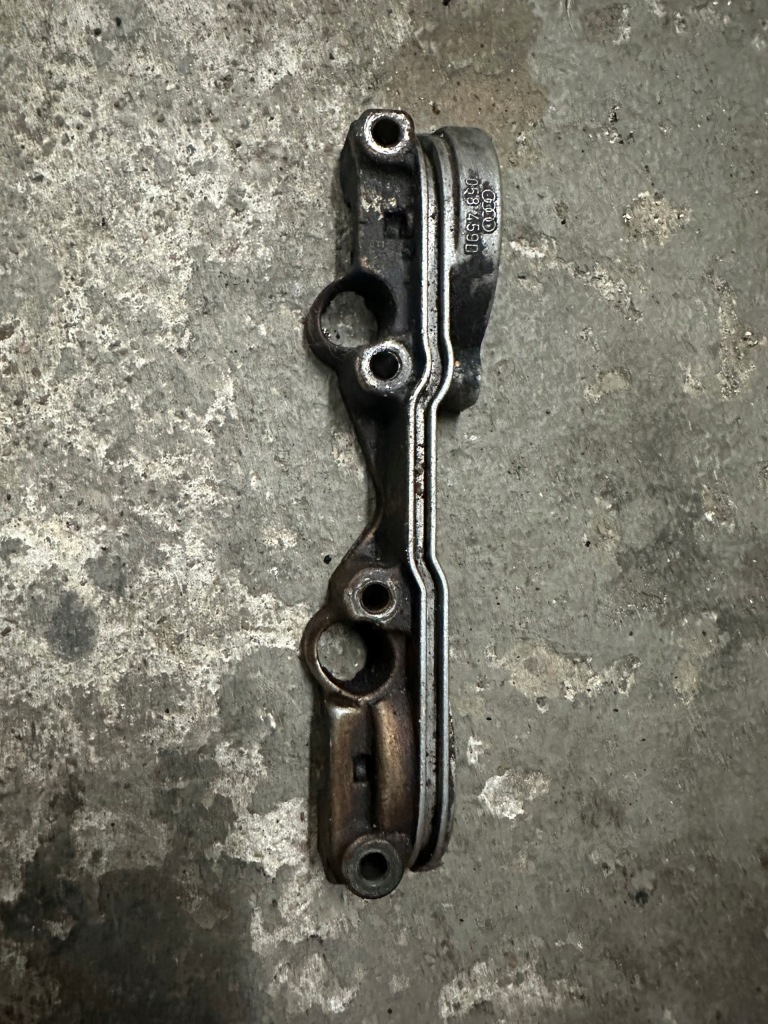 фото №1, Подножка вала audi tt 8n 1.8t 180km 058459d