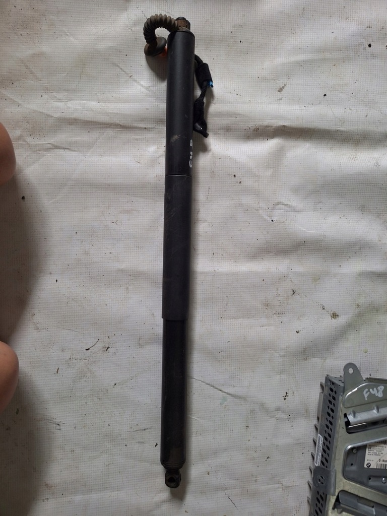 фото №1, Bmw x1 f48 привід кришки правий 7481807